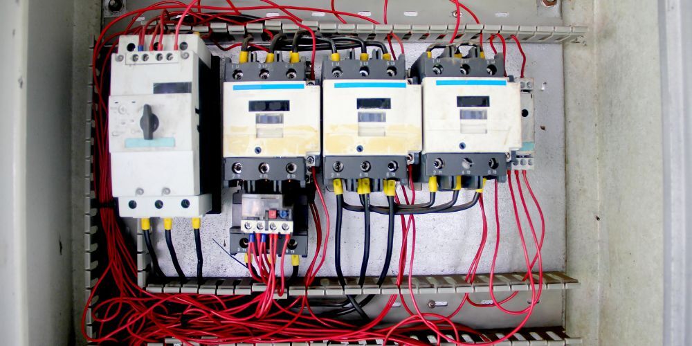 Basics of Under Voltage UV Relay